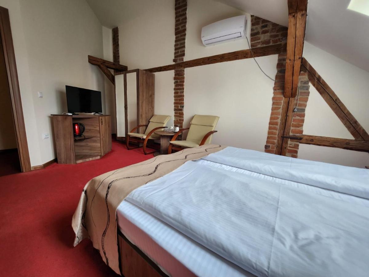 Antique Aparthotel Alba Iulia Eksteriør bilde