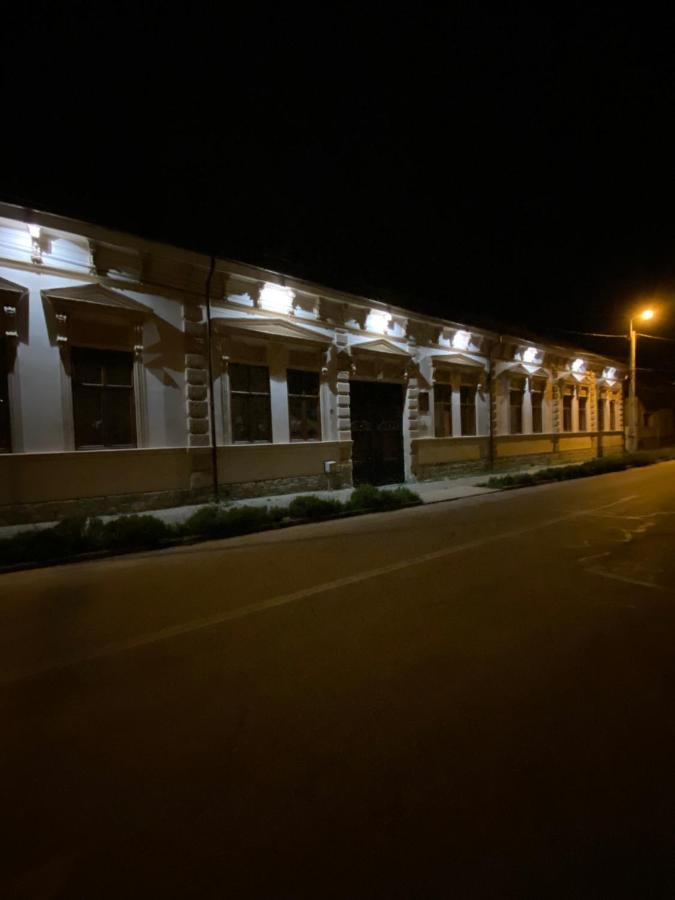 Antique Aparthotel Alba Iulia Eksteriør bilde