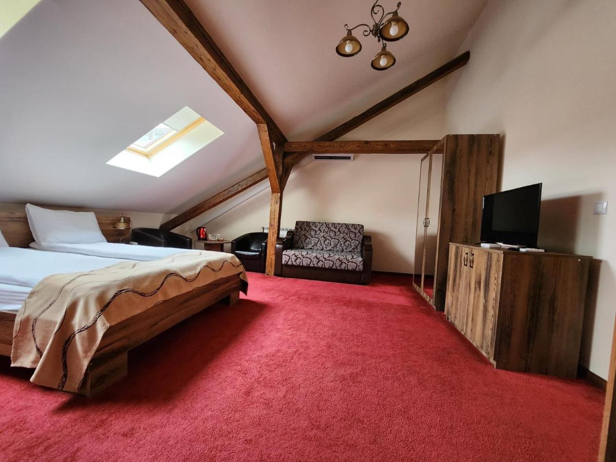 Antique Aparthotel Alba Iulia Eksteriør bilde