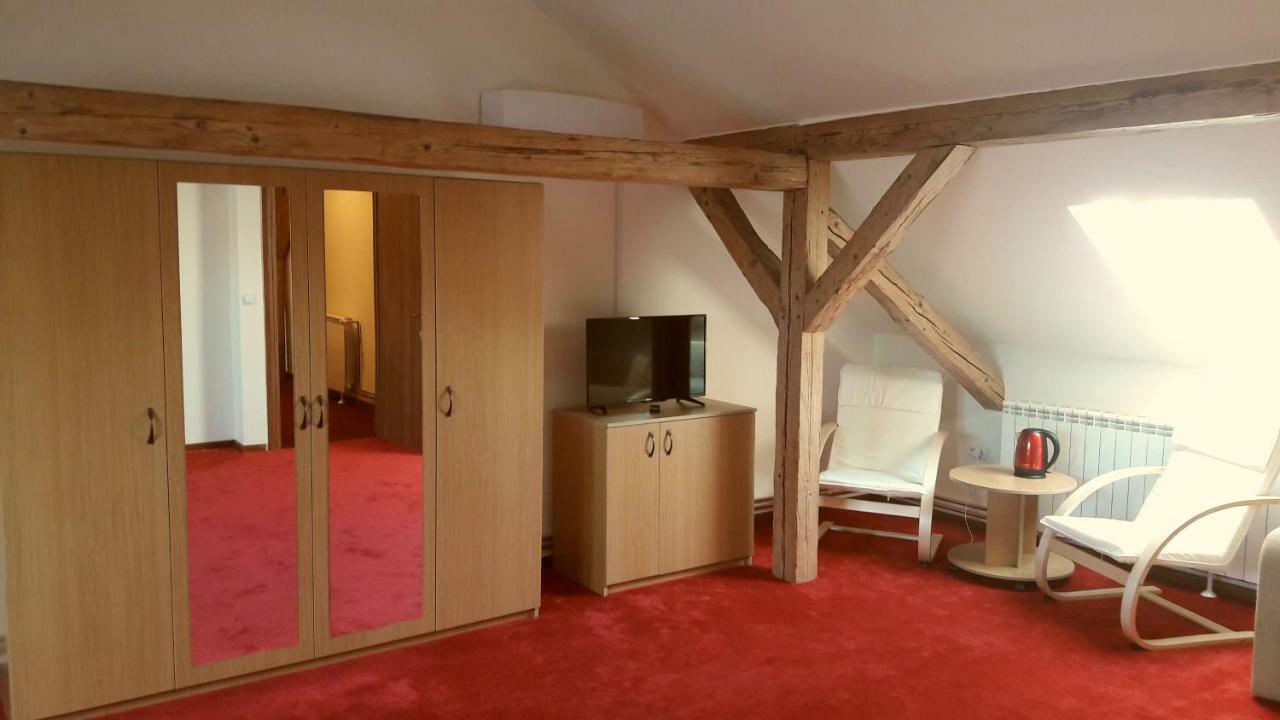 Antique Aparthotel Alba Iulia Eksteriør bilde