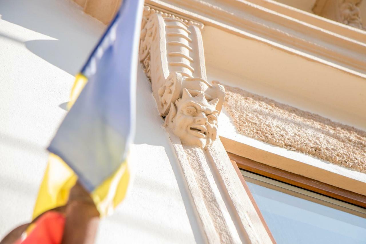 Antique Aparthotel Alba Iulia Eksteriør bilde