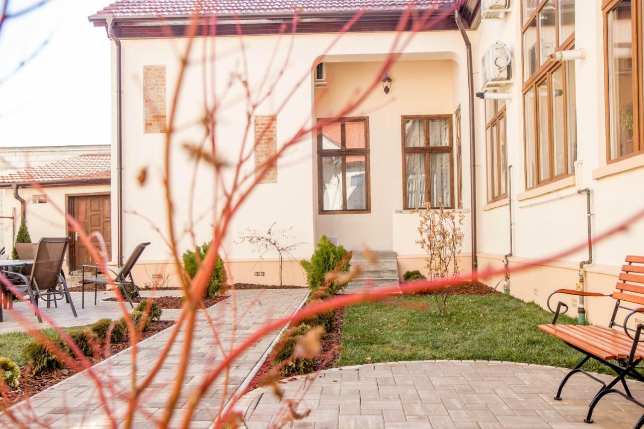 Antique Aparthotel Alba Iulia Eksteriør bilde