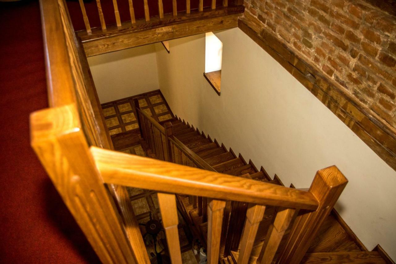 Antique Aparthotel Alba Iulia Eksteriør bilde